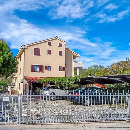Marina Apartment Baska  Bagian luar foto