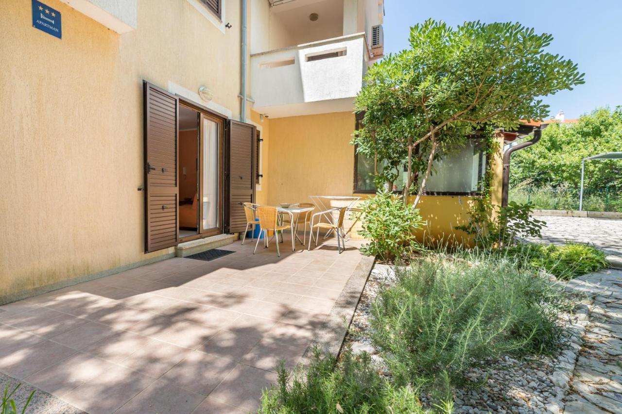 Marina Apartment Baska  Bagian luar foto