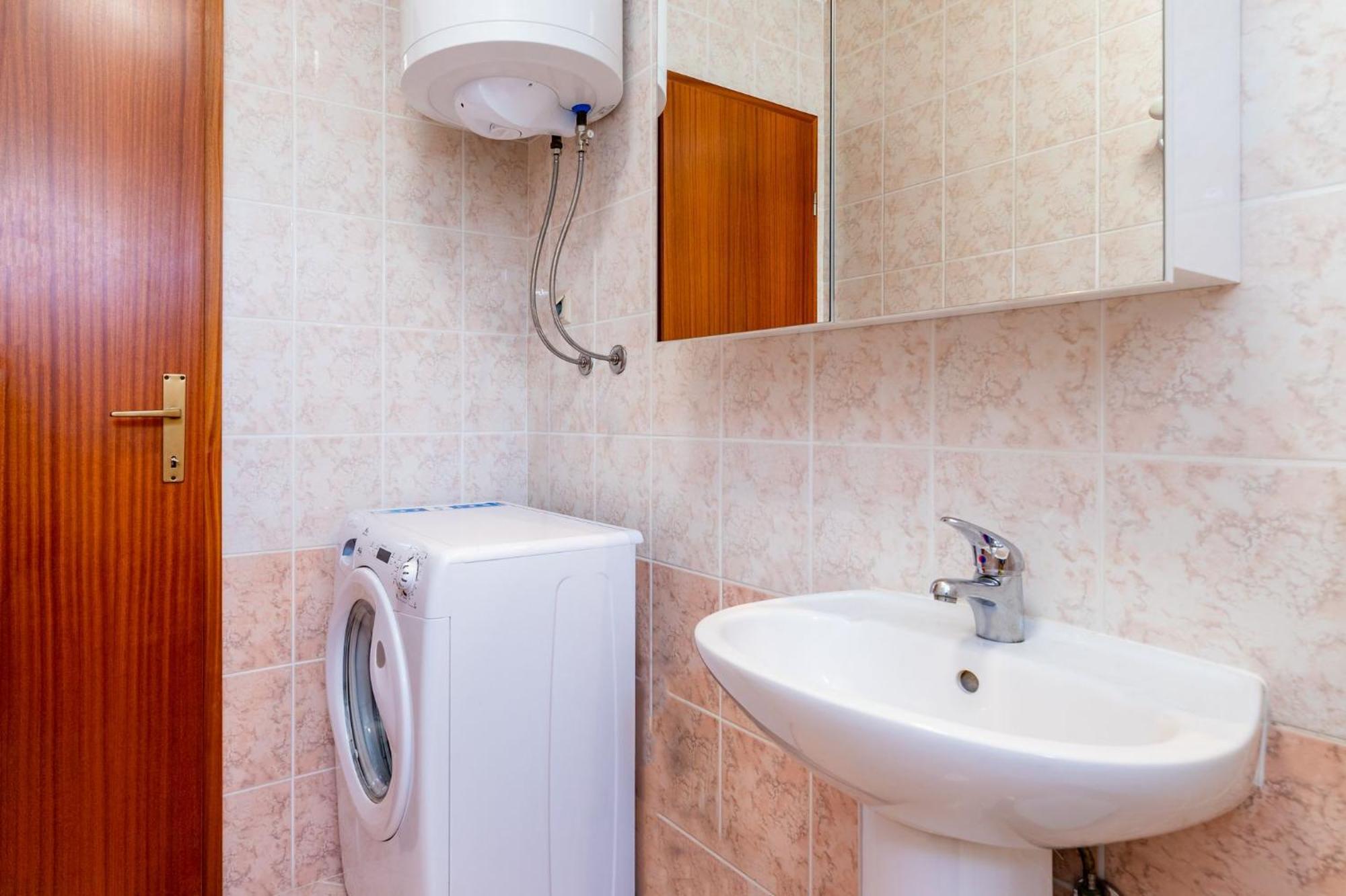 Marina Apartment Baska  Bagian luar foto