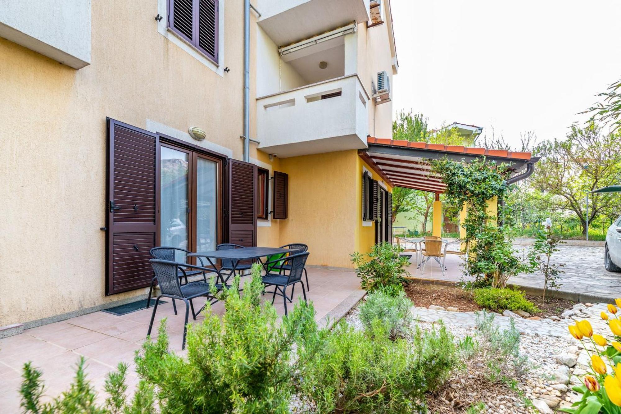 Marina Apartment Baska  Bagian luar foto